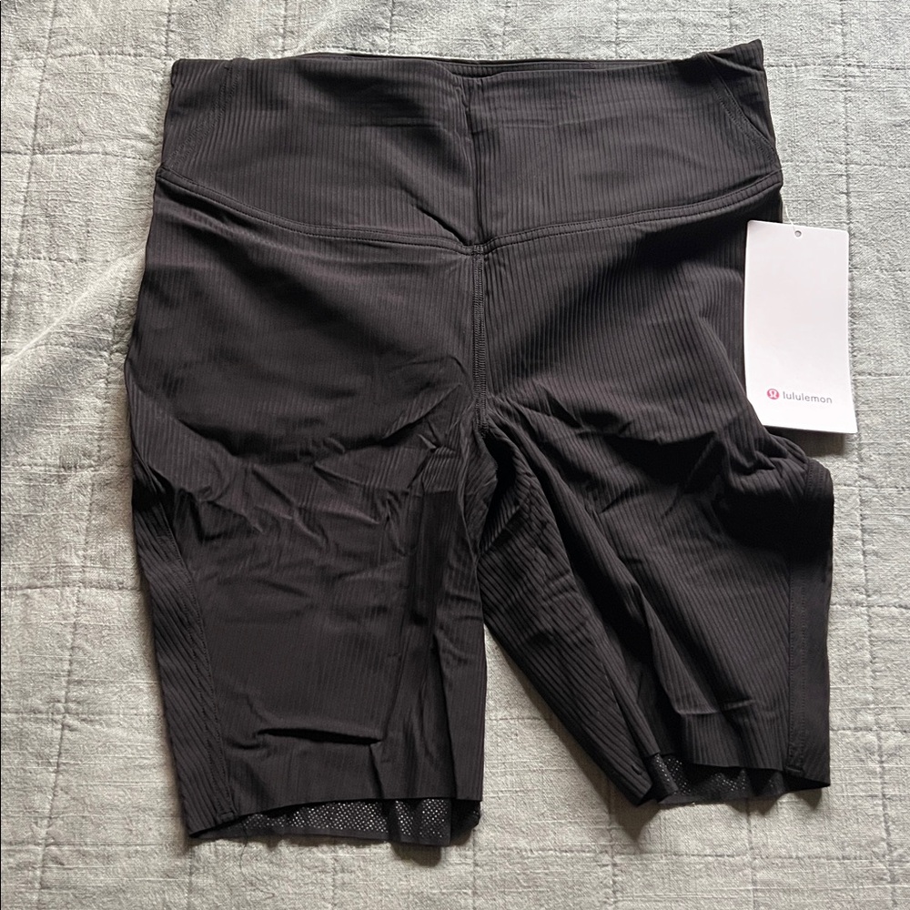 Lululemon base pace shorts